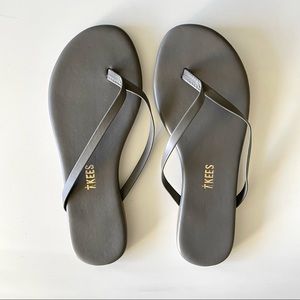 Tkees Lily Slippers Size 5 NEW